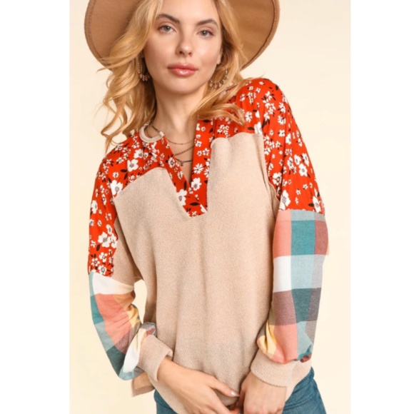 "The Tracy" Notch Neck Oversized Mixed Print Top - Picture 1 of 4